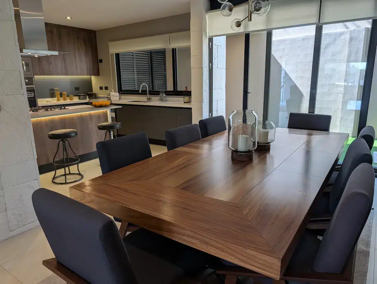 PXL_20251126_180101034.MP