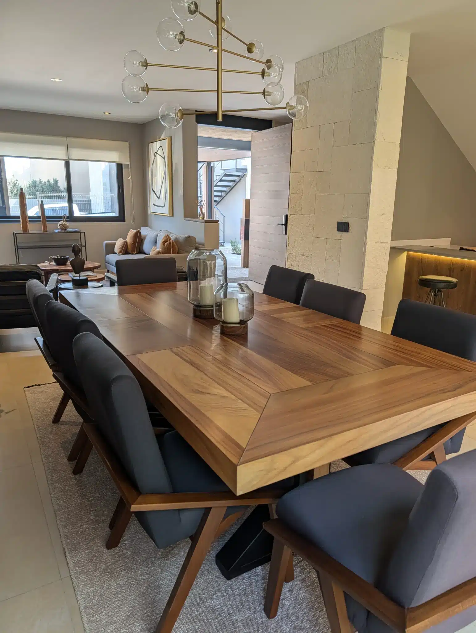 PXL_20251126_180317163