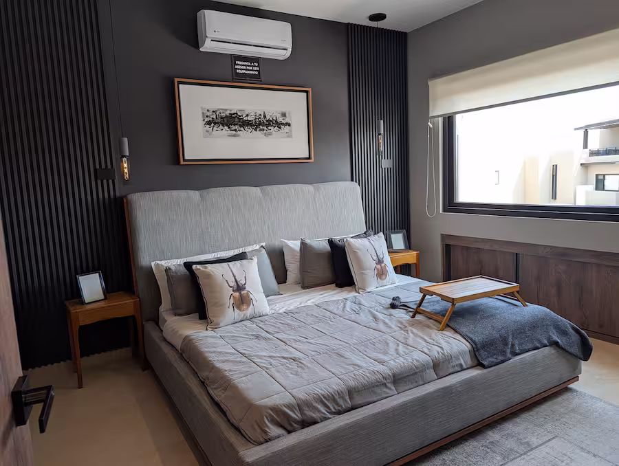 PXL_20251126_181207188