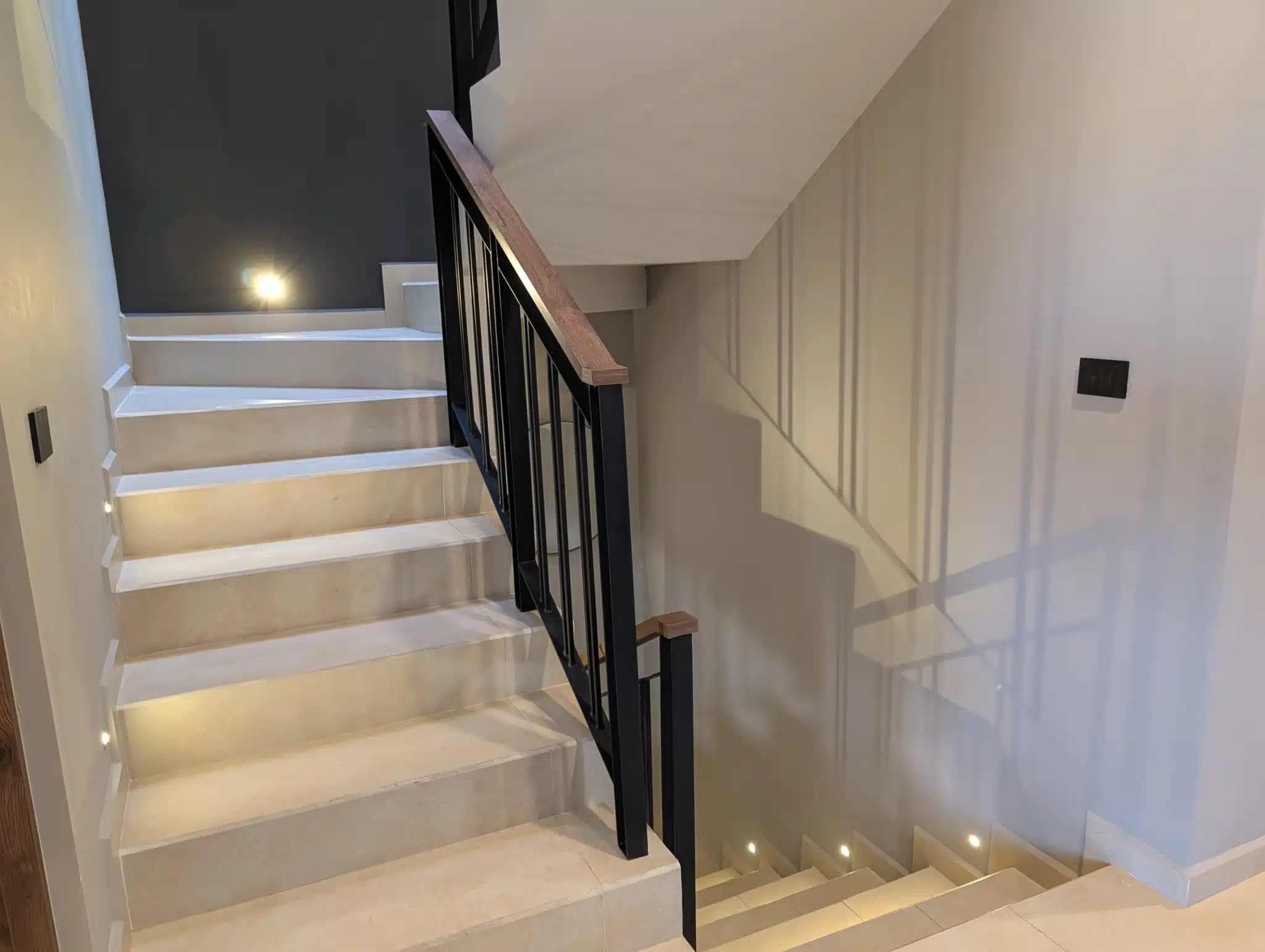 PXL_20251126_181736795