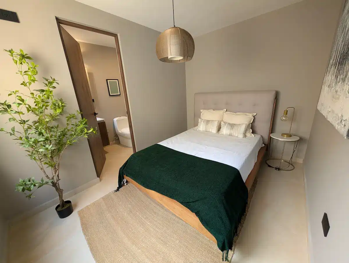 PXL_20251126_182809857