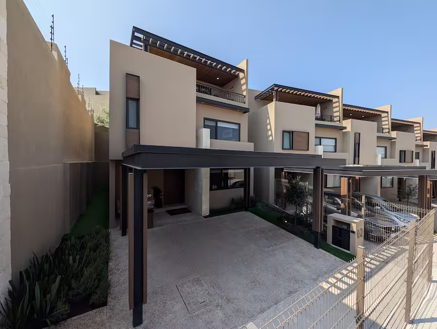 PXL_20251126_183932365