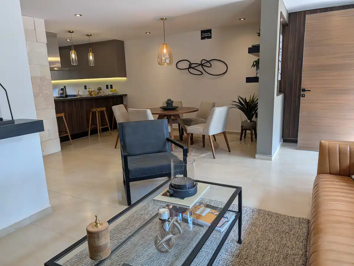 PXL_20251126_185054735