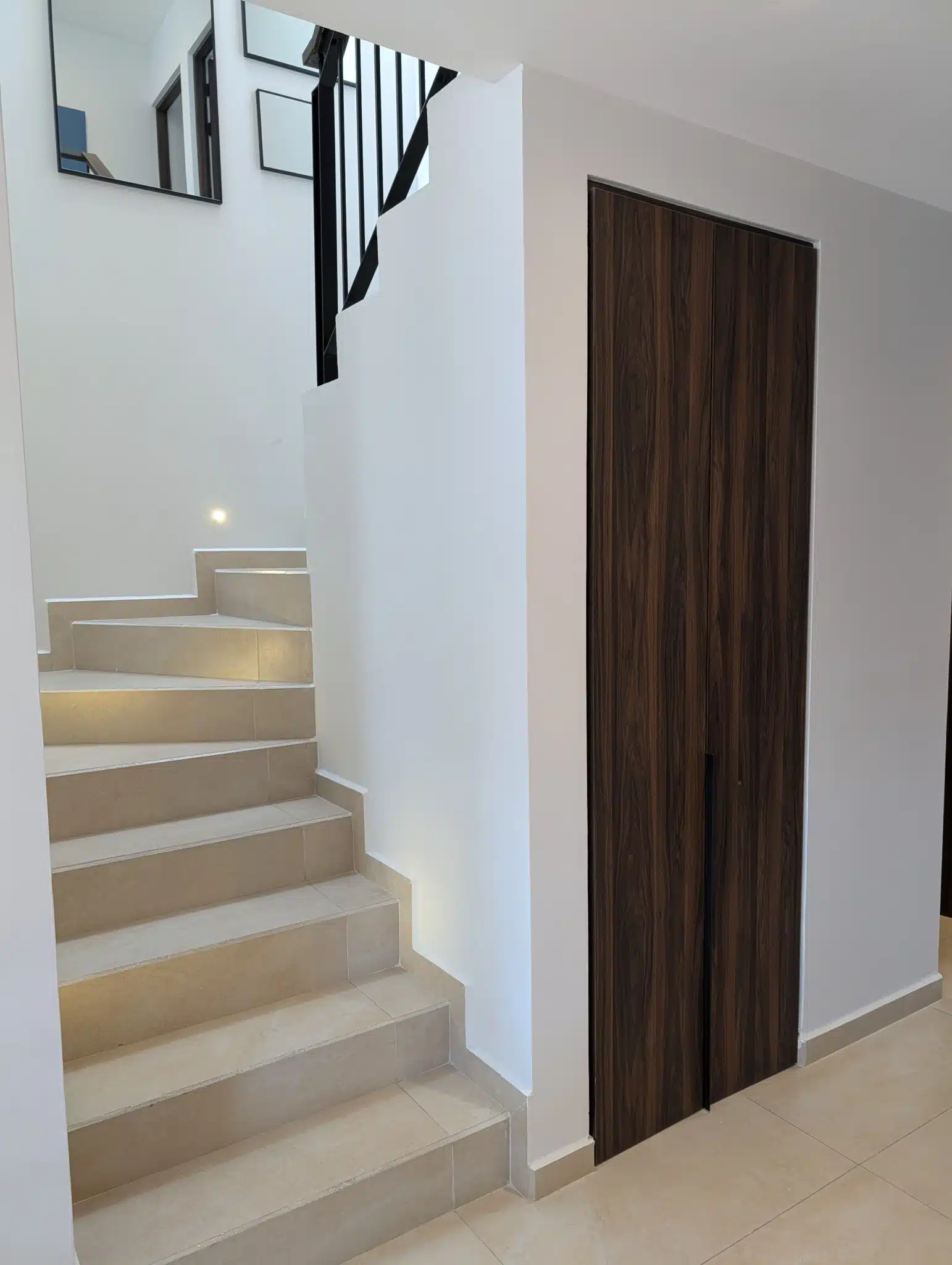 PXL_20251126_185413710.MP