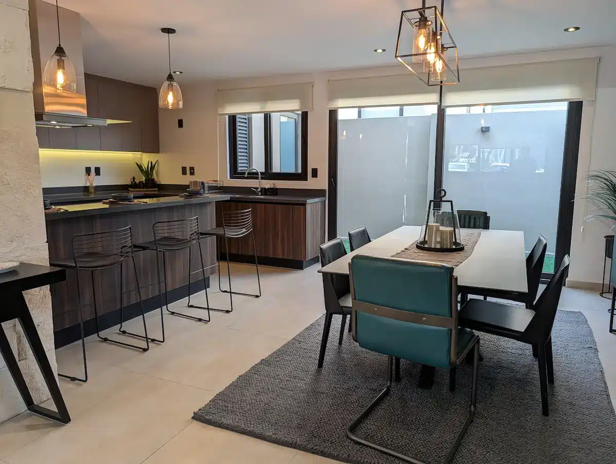 PXL_20251126_191425000.MP