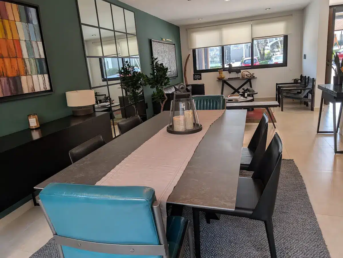 PXL_20251126_191659439.MP