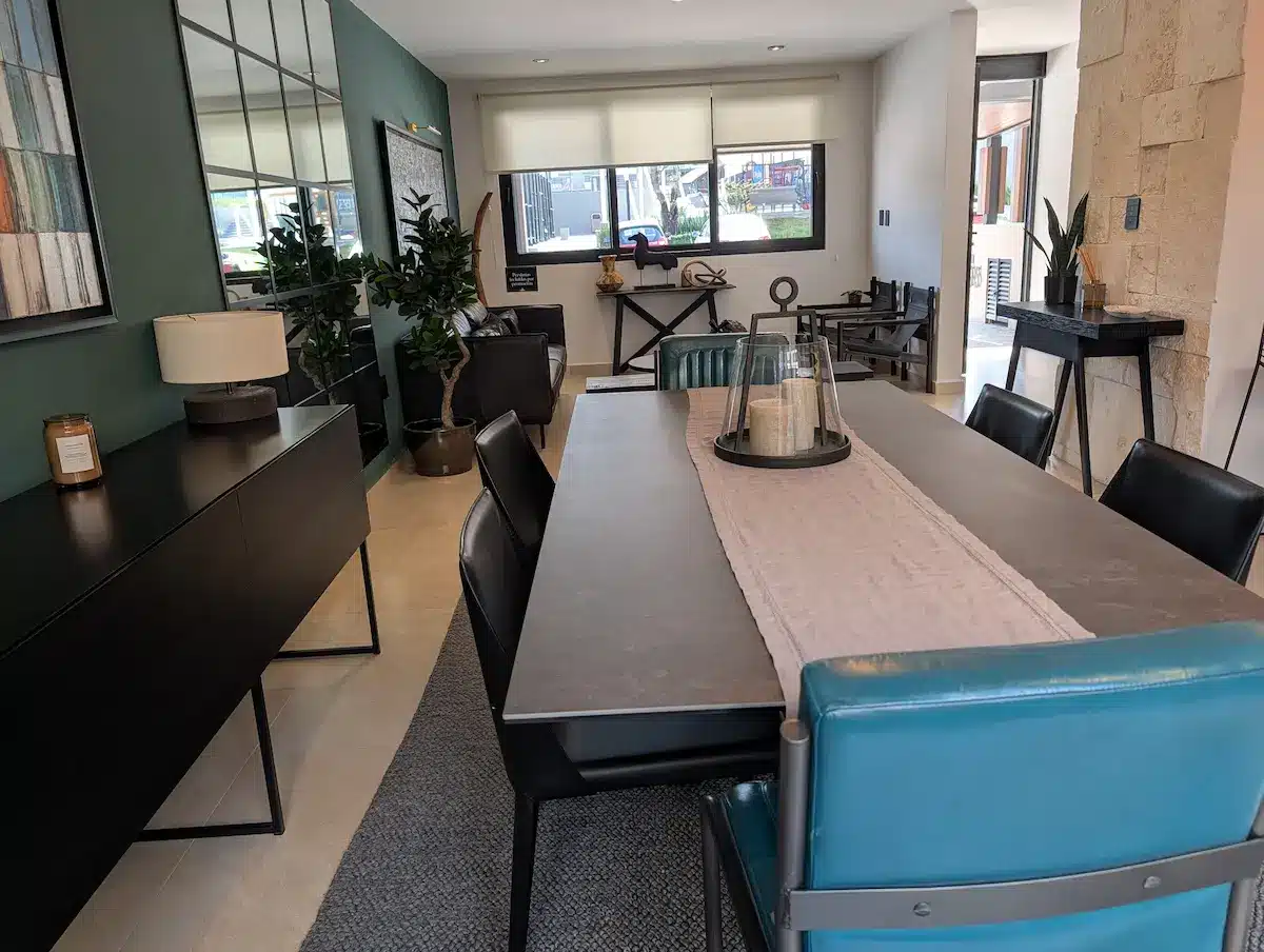 PXL_20251126_191705187