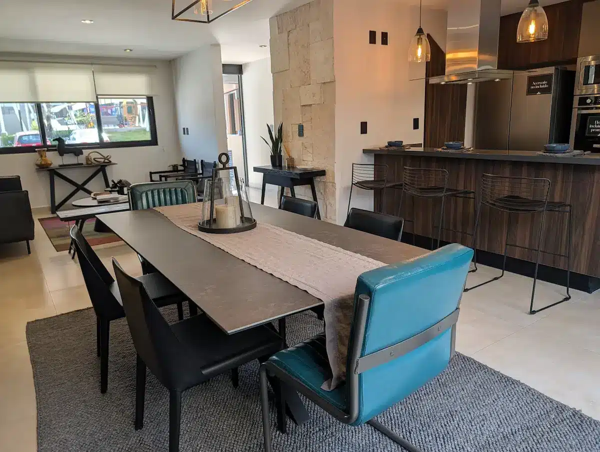 PXL_20251126_191714184.MP