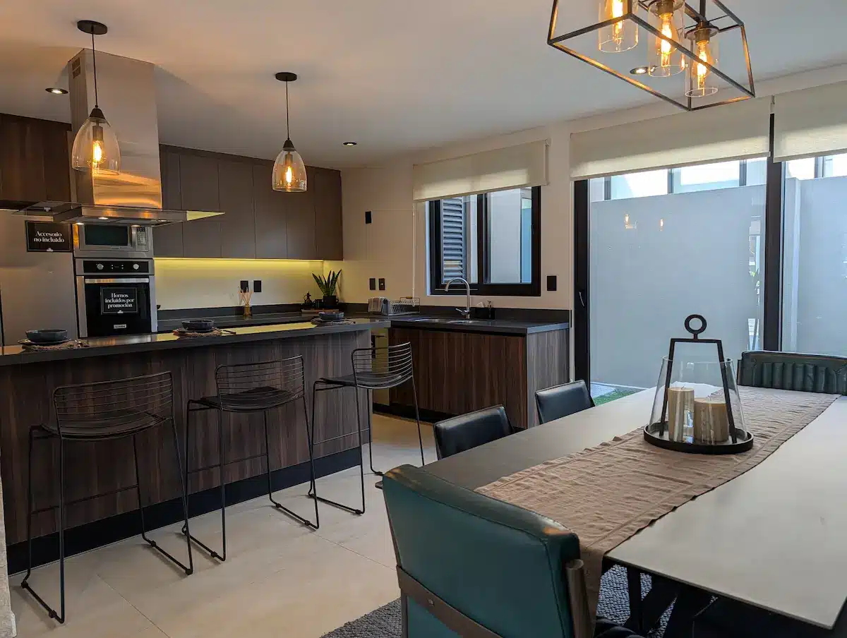 PXL_20251126_191730534