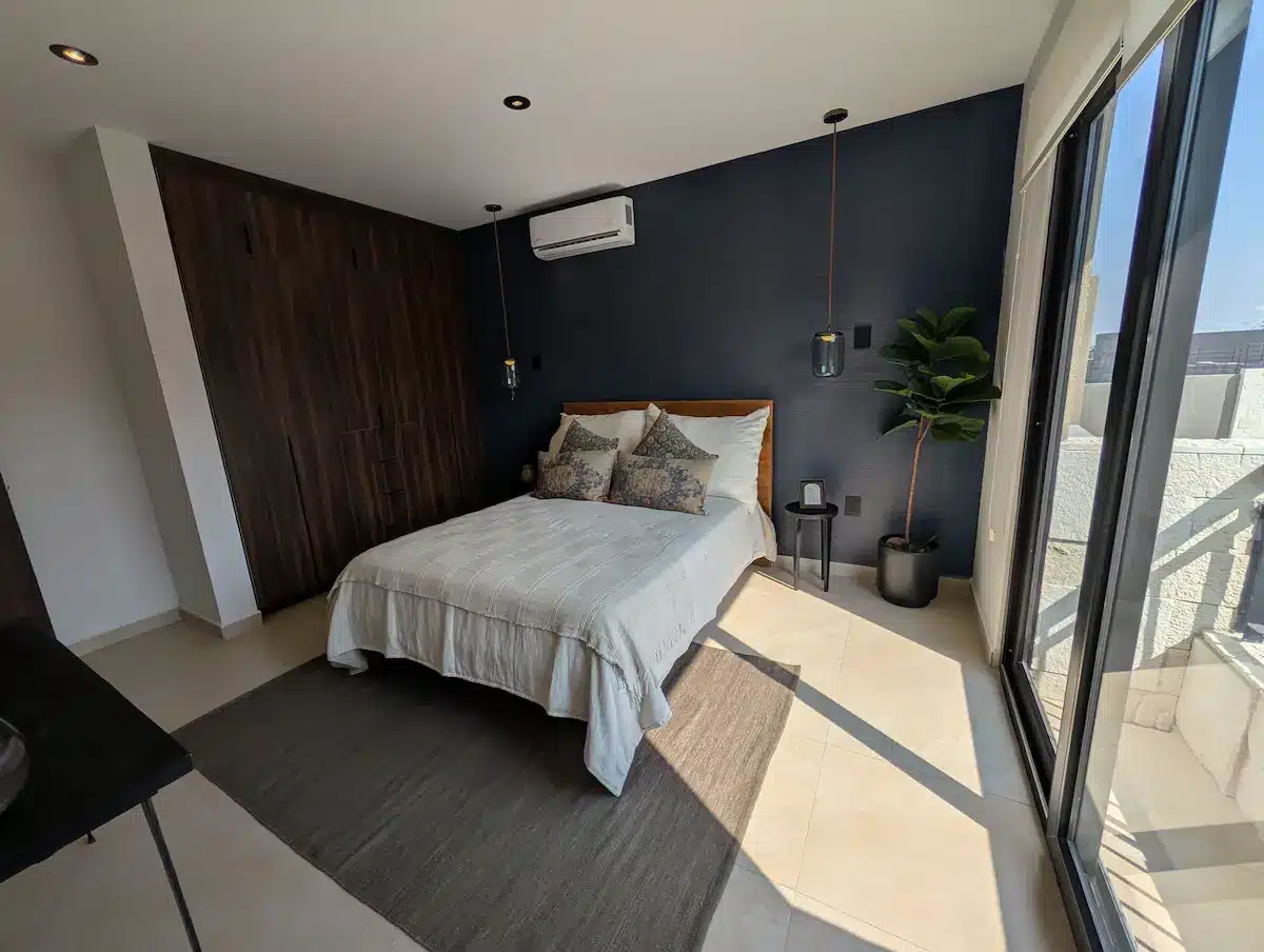 PXL_20251126_192108461