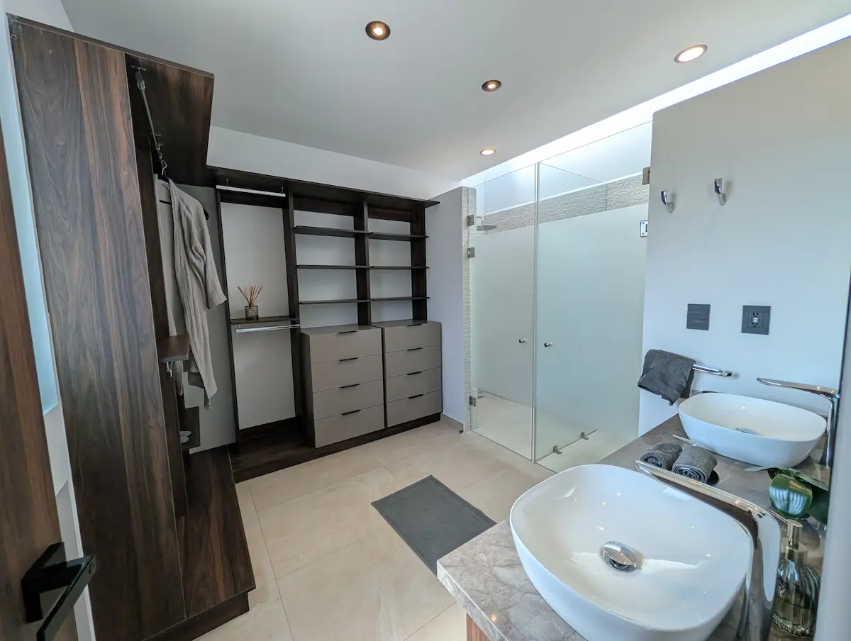 PXL_20251126_192131013