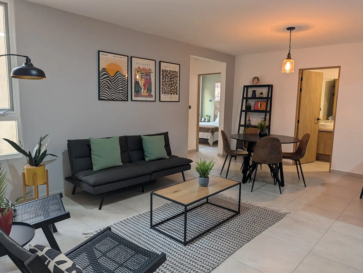 PXL_20251126_201709417