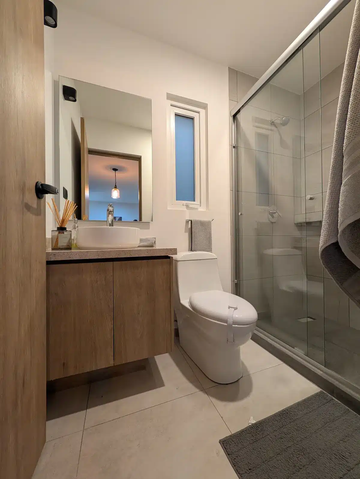 PXL_20251126_201747565