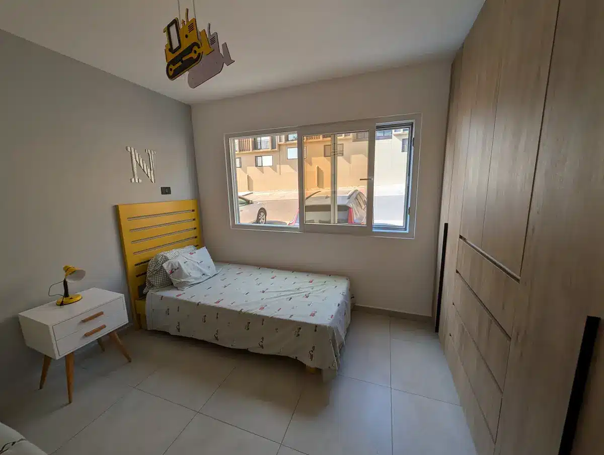 PXL_20251126_201831789