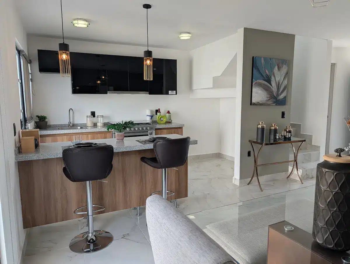 PXL_20251210_184334018