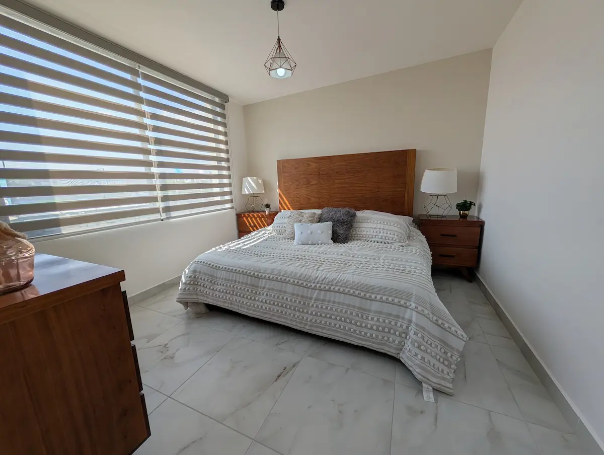 PXL_20251210_184817151