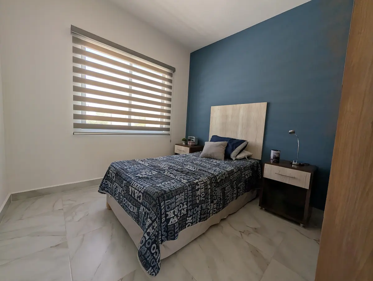 PXL_20251210_184922338