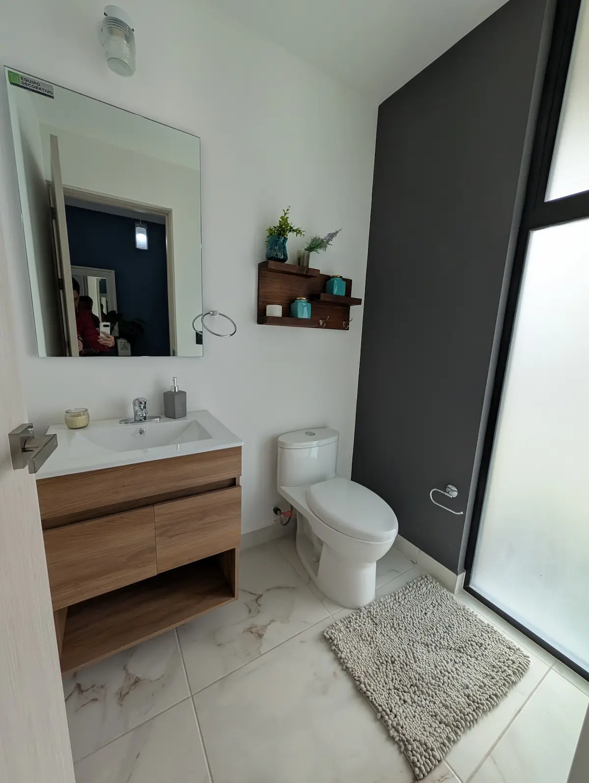 PXL_20251215_184749979