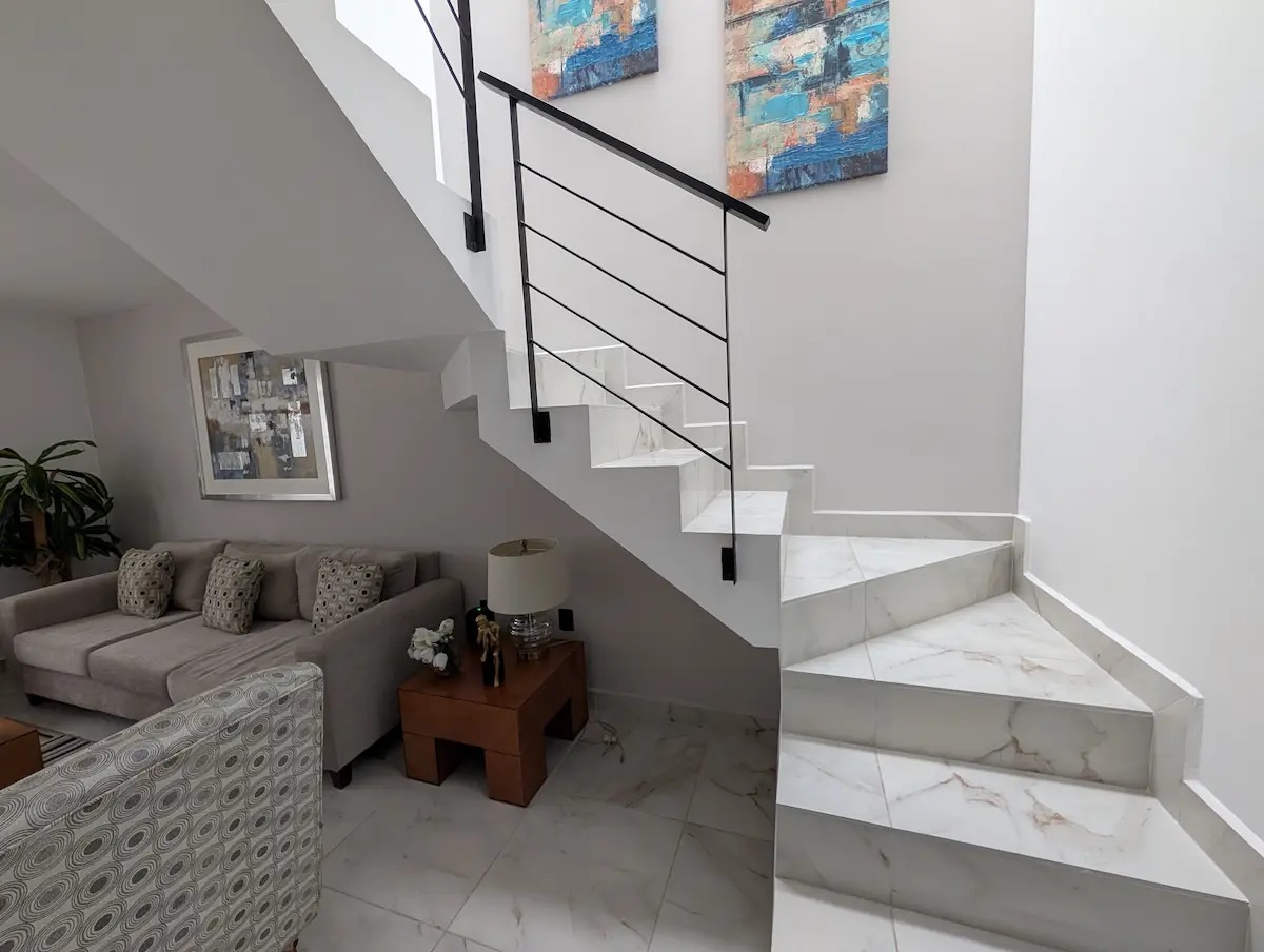 PXL_20251215_185103185