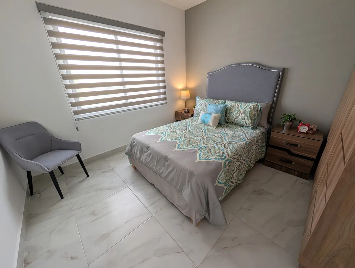 PXL_20251215_185138060