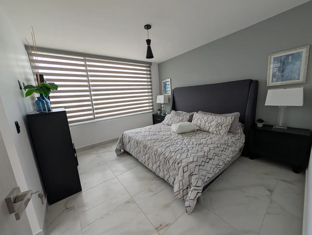 PXL_20251215_185333034