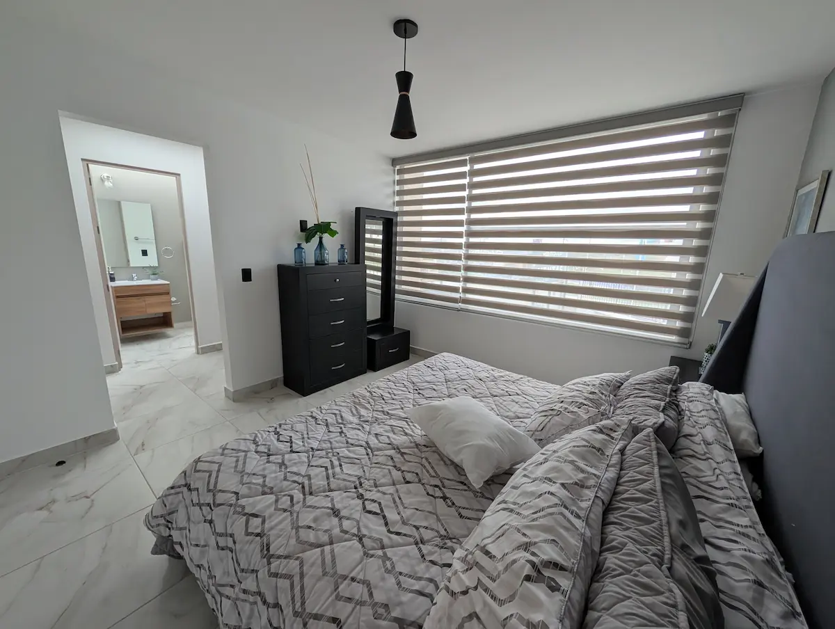 PXL_20251215_185357041