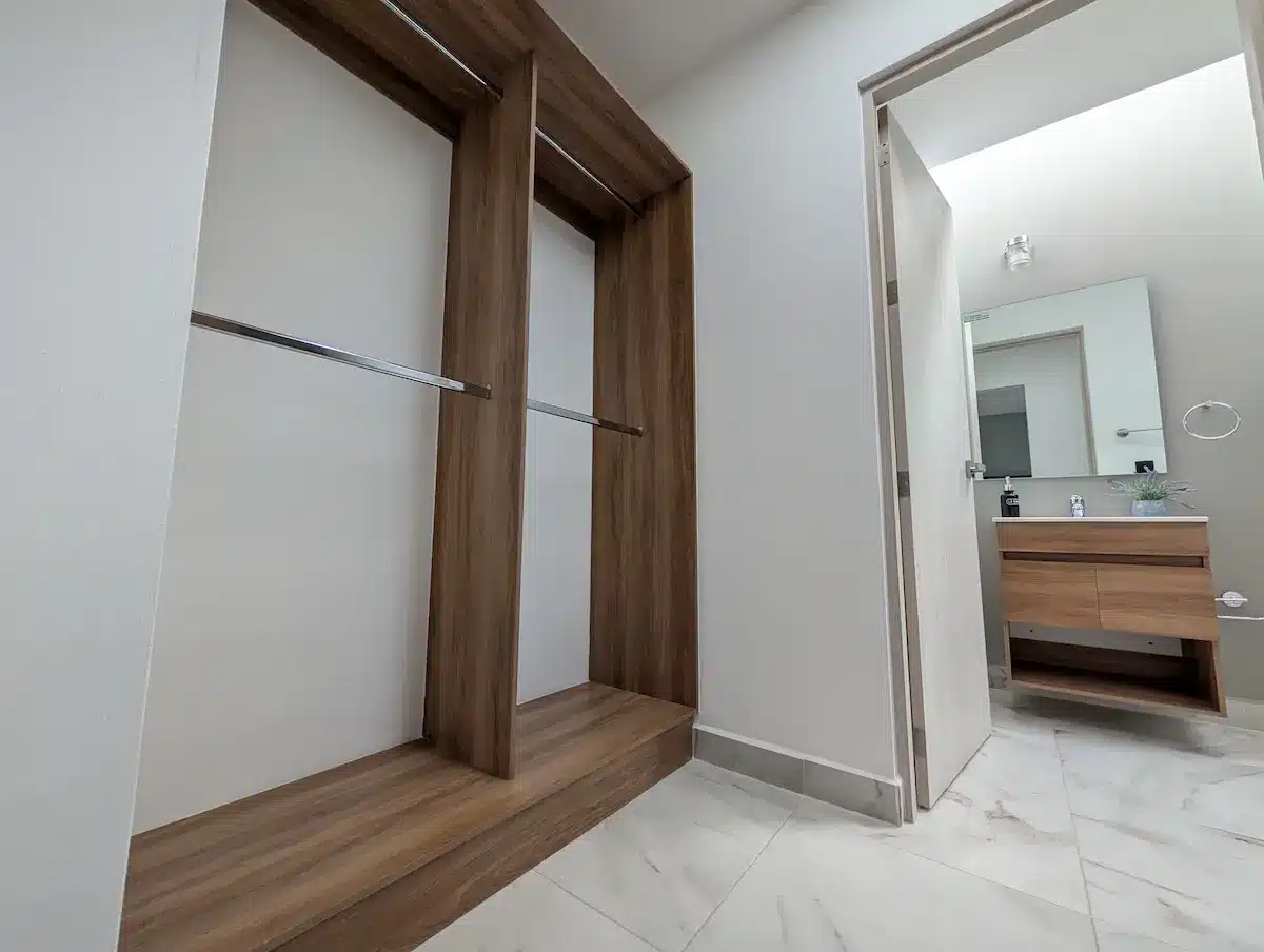 PXL_20251215_185410279