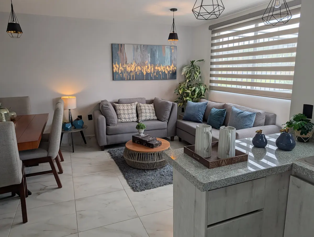 PXL_20251215_192925034.MP