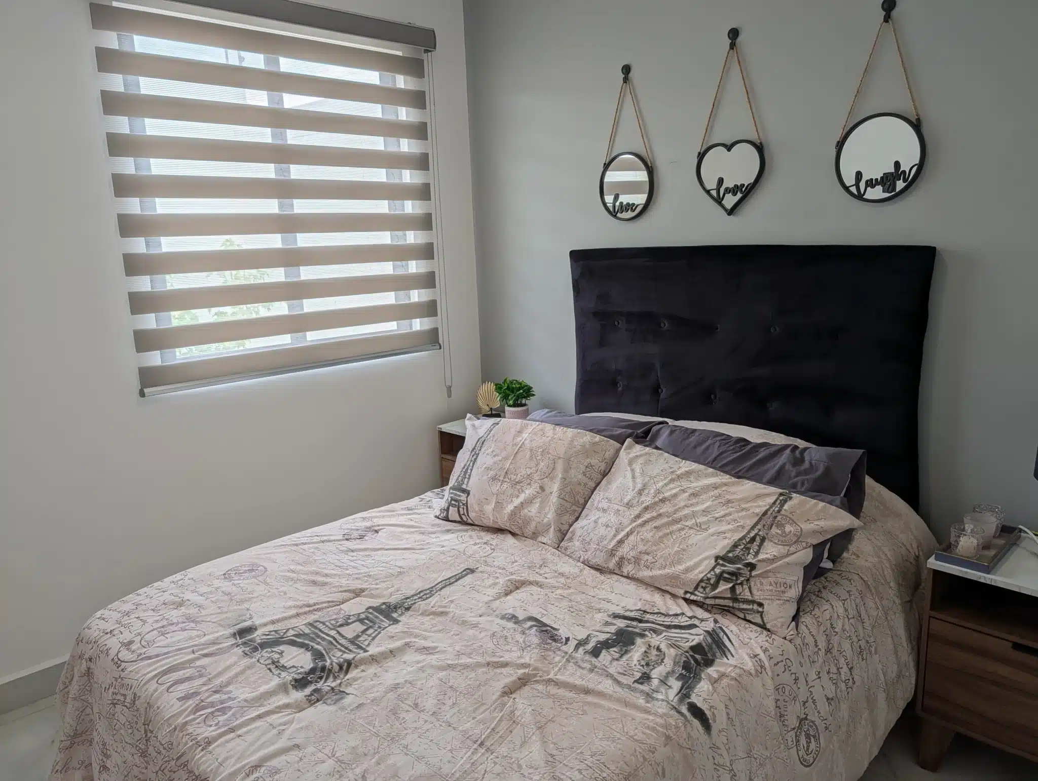 PXL_20251215_192940300