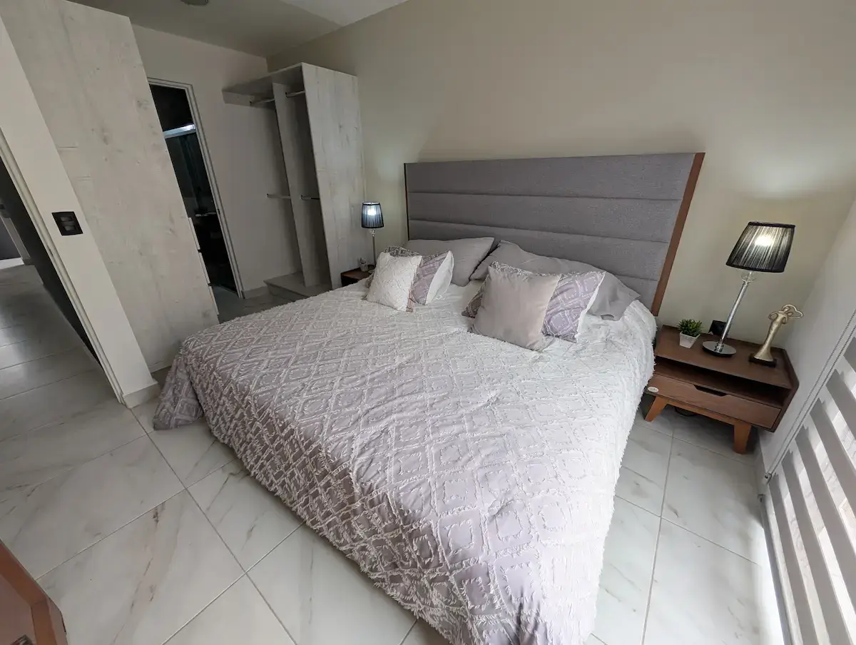 PXL_20251215_192959569