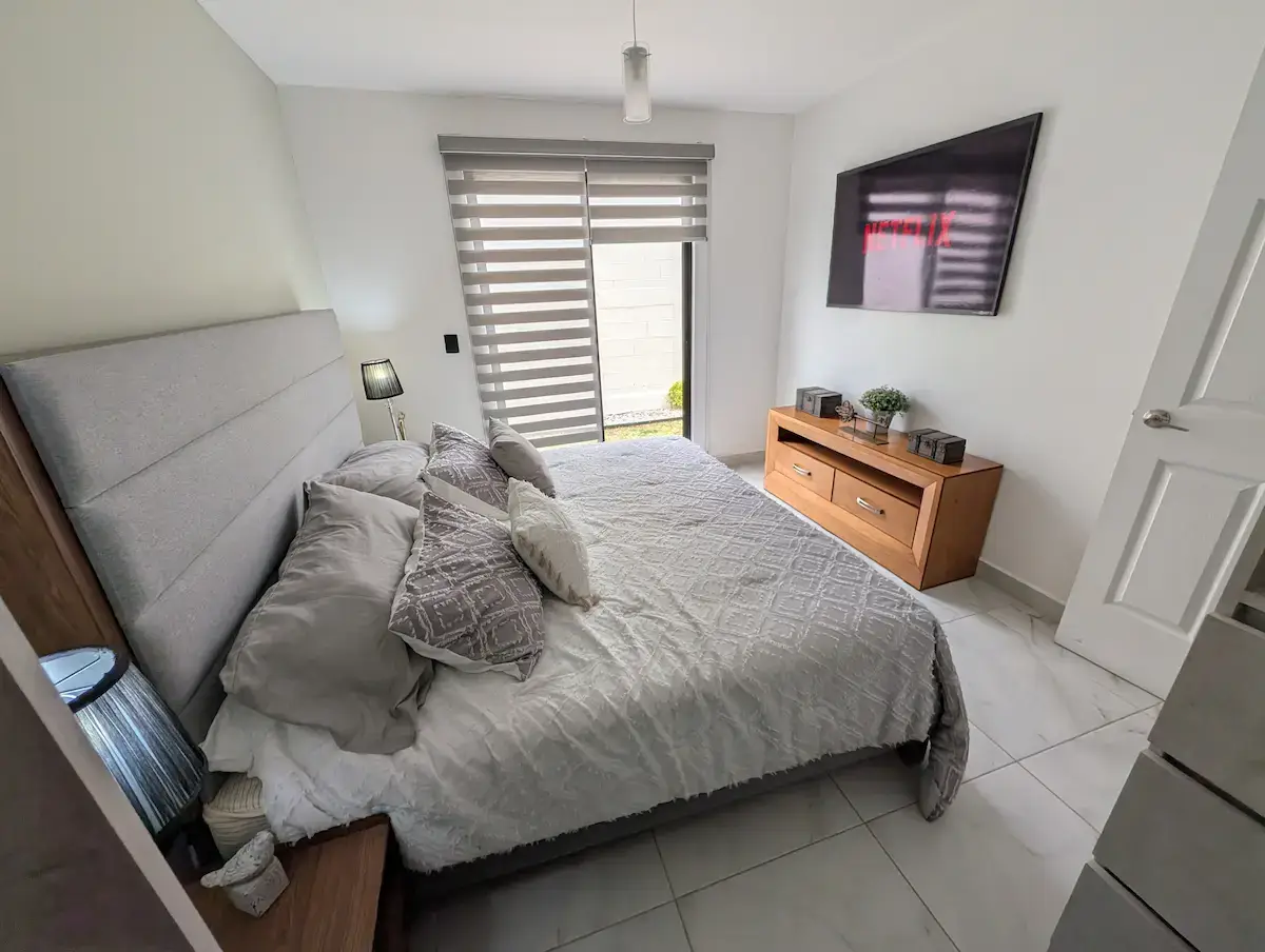 PXL_20251215_193027771