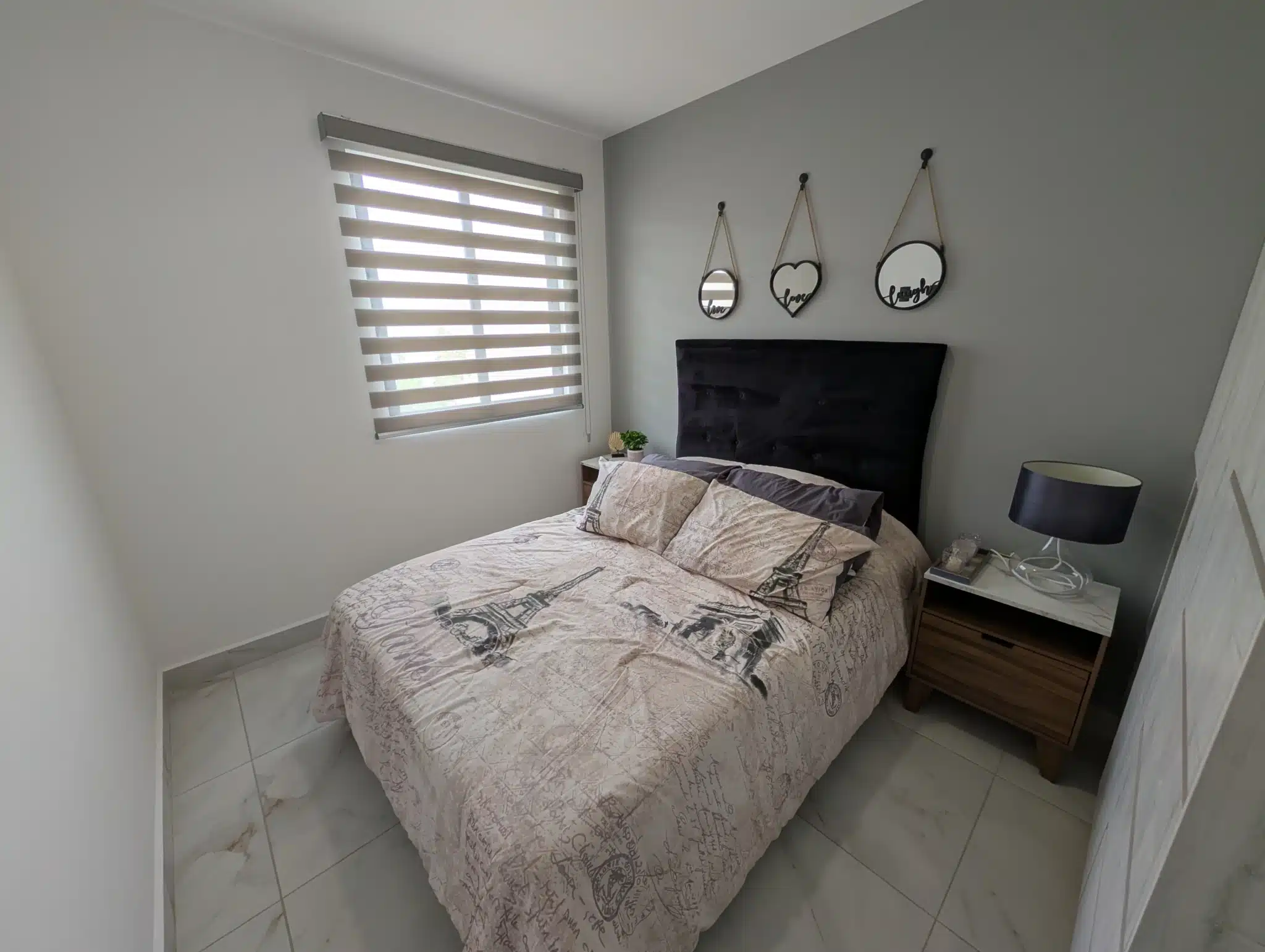 PXL_20251215_193036132