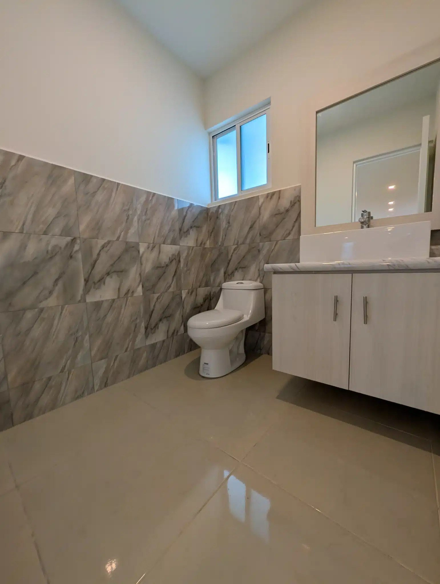 PXL_20251219_233807245