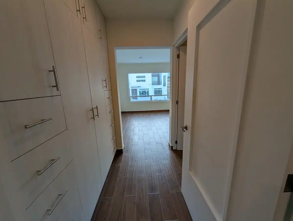 PXL_20251219_234241814