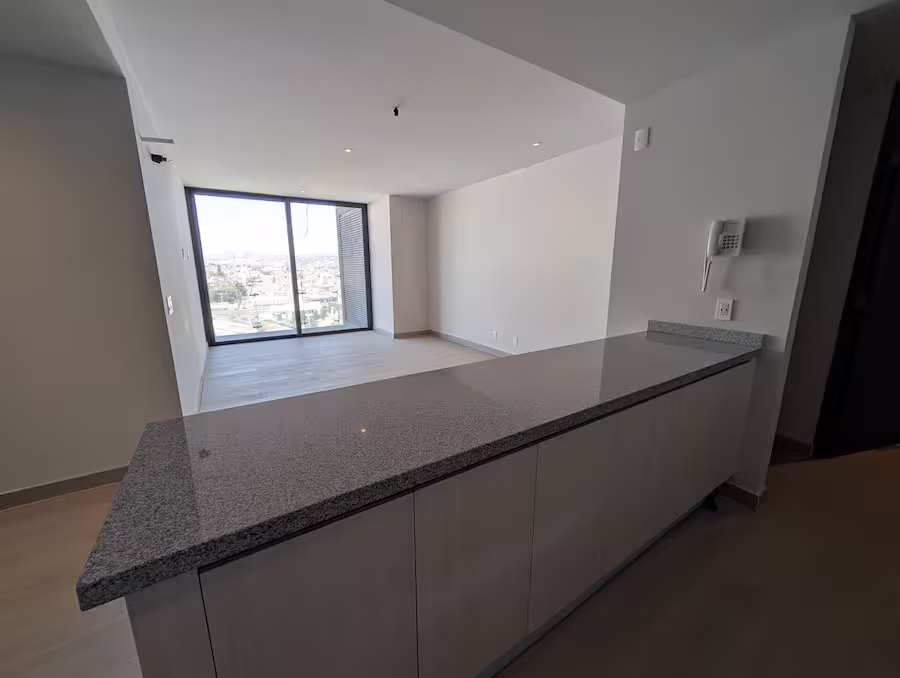 PXL_20260409_193528169