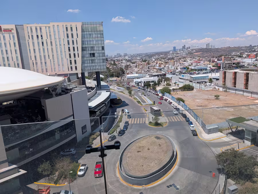 PXL_20260409_193627736