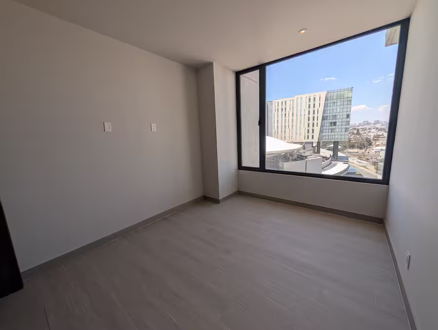 PXL_20260409_193739211