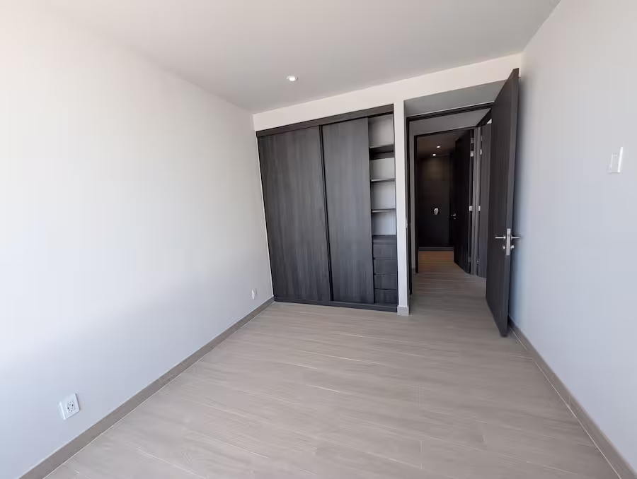 PXL_20260409_193747642